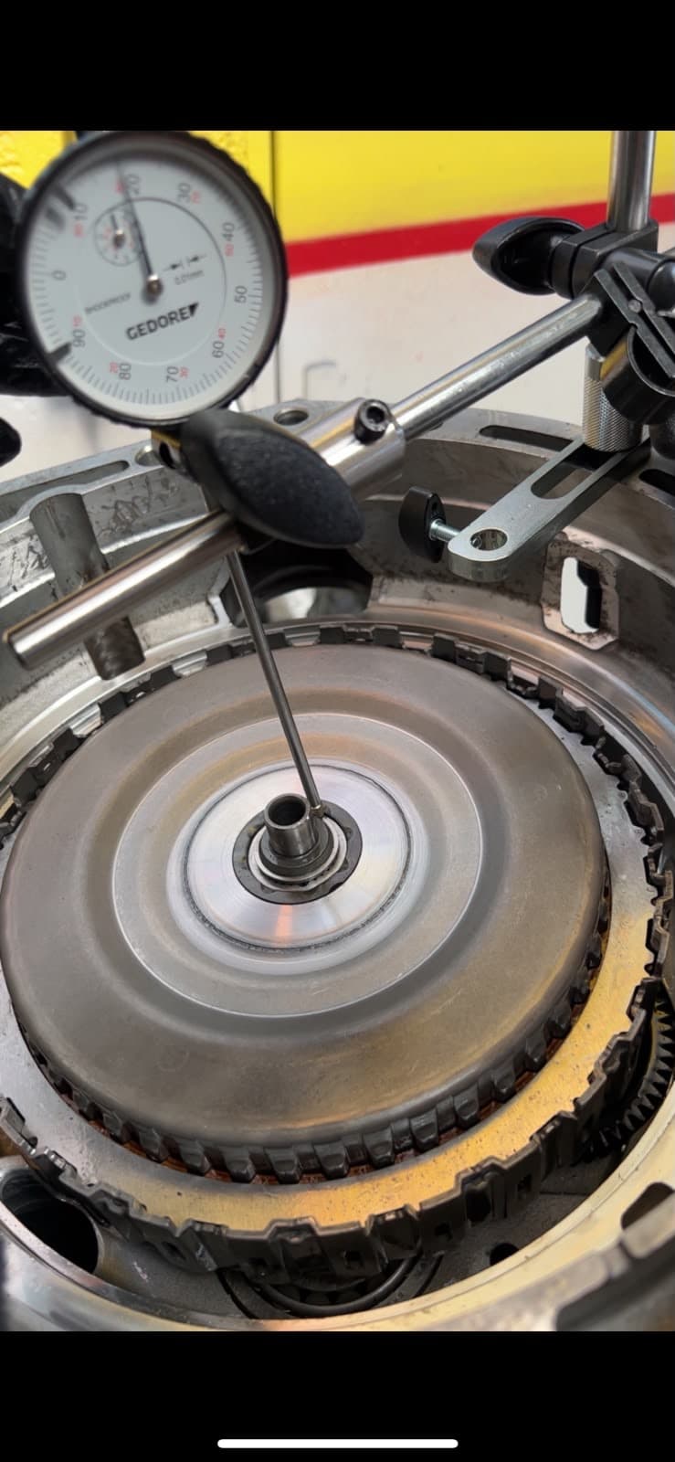 Contrôle d'un convertisseur de boîte automatique au comparateur